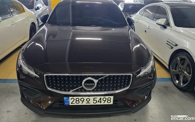 Volvo V60 2 B5 AWD — миниатюра 1