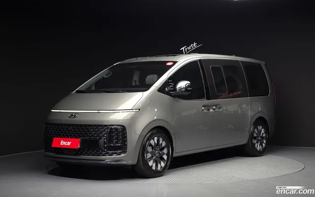 Hyundai Staria L3.5 7 — миниатюра 1