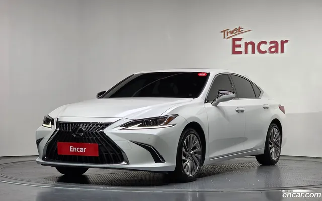 Lexus ES 300h — миниатюра 1