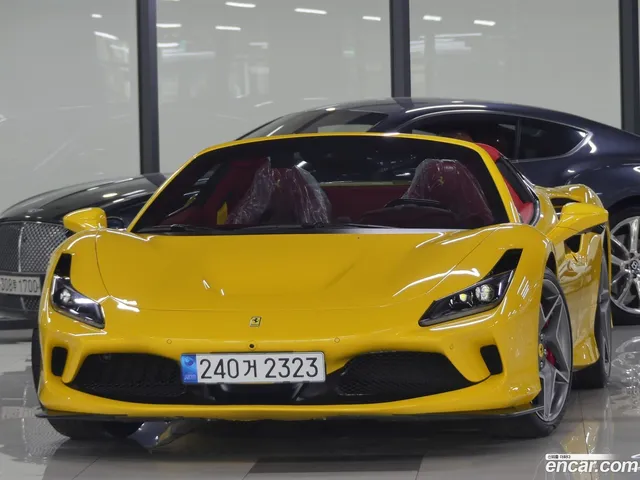 Ferrari F8 Spider 3.9 V8 — миниатюра 1
