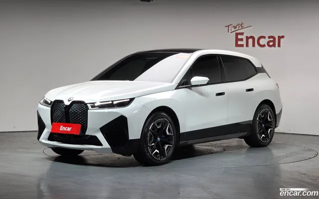 BMW iX xDrive50 — миниатюра 1