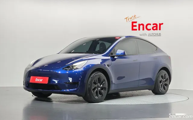Tesla Model Y RWD — миниатюра 1