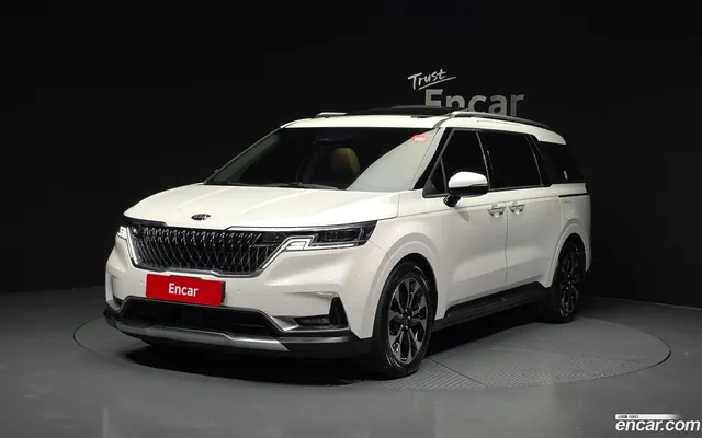 Kia Carnival 7 — миниатюра 1