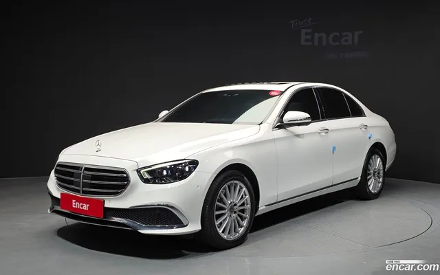 Mercedes-Benz E-Class (W213) E220d 4MATIC — миниатюра 1