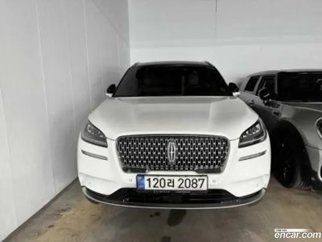 Lincoln Corsair 2.0 AWD — миниатюра 1