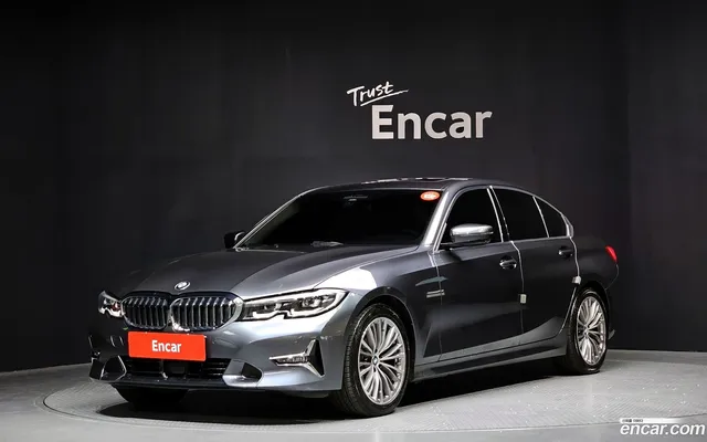 BMW 3 Series (G20) 320i — миниатюра 1