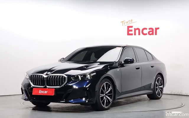 BMW 5 Series (G60) 530i xDrive M — миниатюра 1