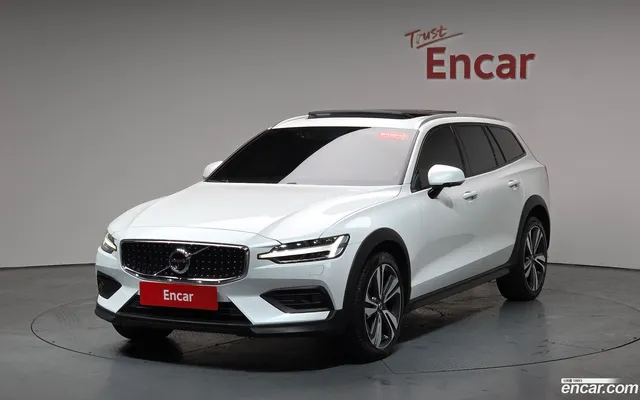 Volvo V60 2 B5 AWD — миниатюра 1