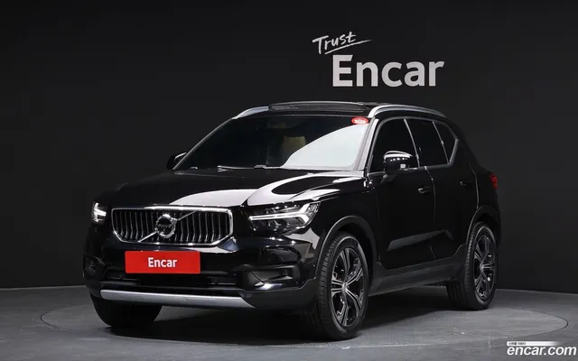 Volvo XC40 B4 — миниатюра 1