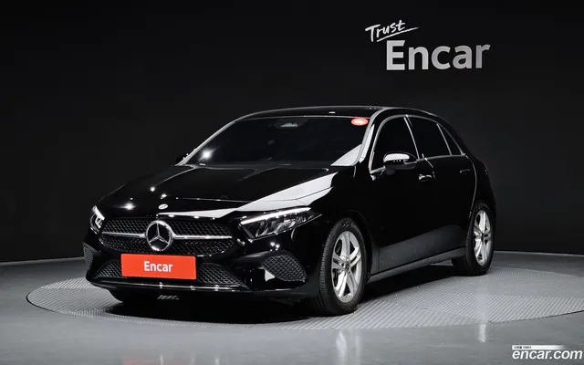 Mercedes-Benz A-Class (W177) A220 — миниатюра 1