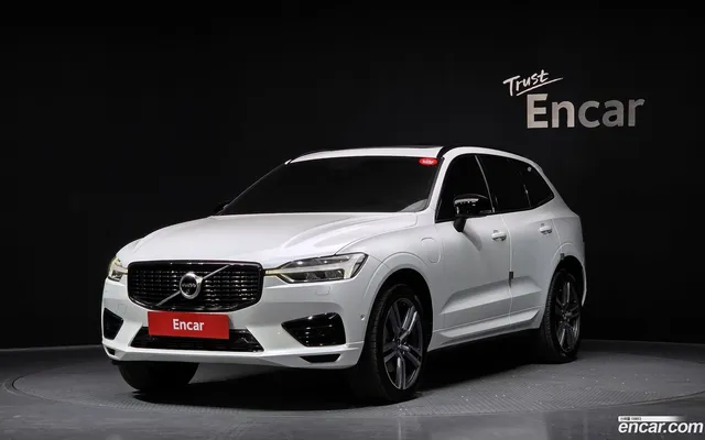 Volvo XC60 T8 R- — миниатюра 1
