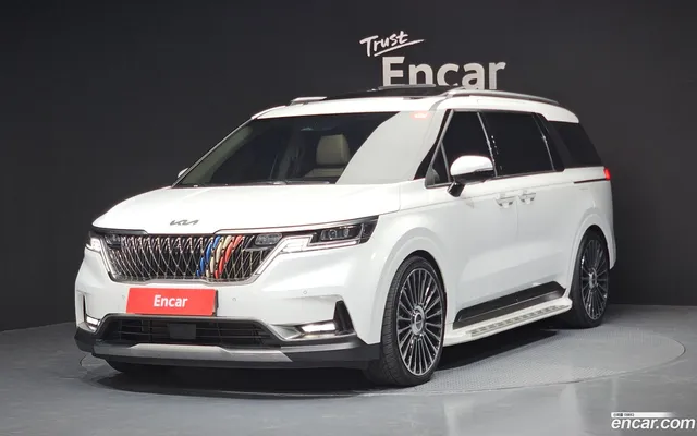 Kia Carnival 7 — миниатюра 1