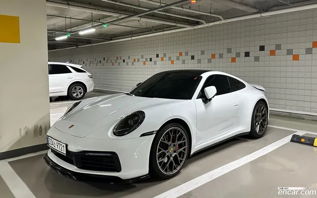 Porsche 911 (992) — миниатюра 1