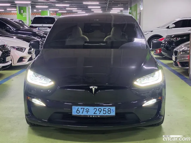Tesla Model X AWD — миниатюра 1