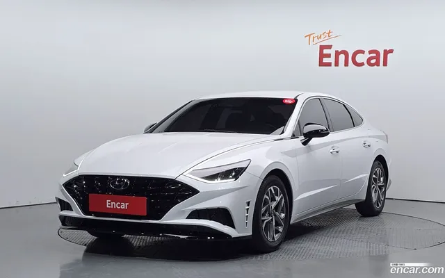 Hyundai Sonata (DN8) 2.0 — миниатюра 1