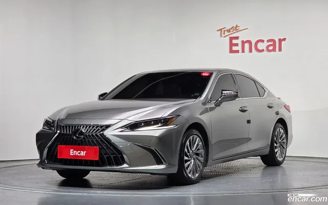 Lexus ES 300h — миниатюра 1