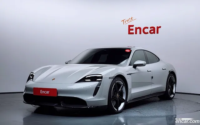 Porsche Taycan S — миниатюра 1