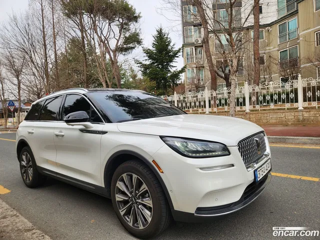 Lincoln Corsair 2.0 AWD — миниатюра 1