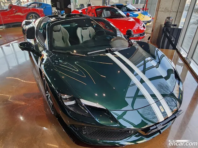 Ferrari 296 GTS 3.0 V6 — миниатюра 1