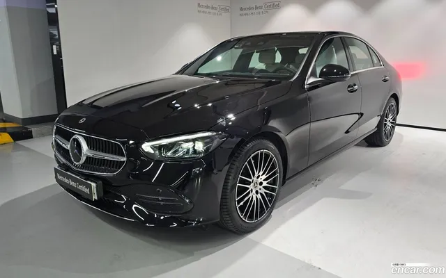 Mercedes-Benz C-Class (W206) C200 — миниатюра 1