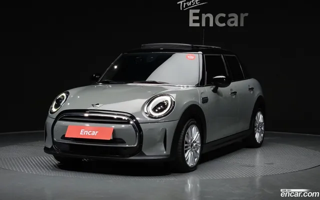 MINI Cooper 5 — миниатюра 1