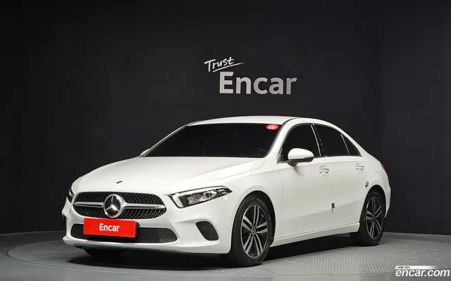 Mercedes-Benz A-Class (W177) A220 — миниатюра 1