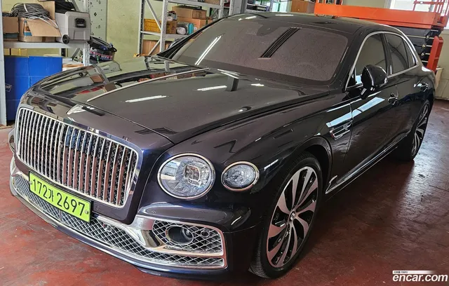 Bentley Flying Spur 4.0 — миниатюра 1