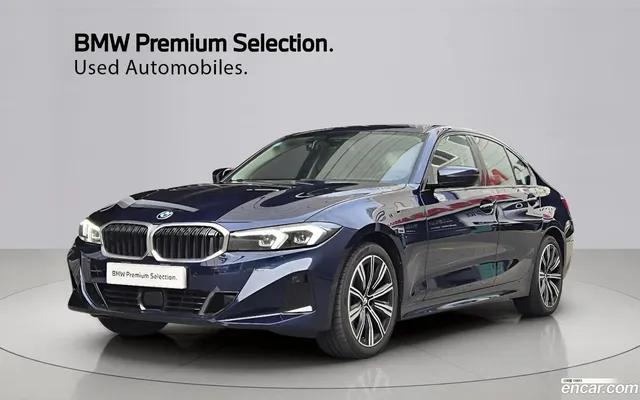 BMW 3 Series (G20) 320i — миниатюра 1