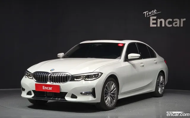 BMW 3 Series (G20) 320i — миниатюра 1