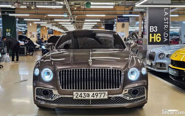 Bentley Flying Spur 4.0 — миниатюра 1