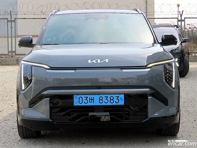 Kia EV3 2WD — миниатюра 1