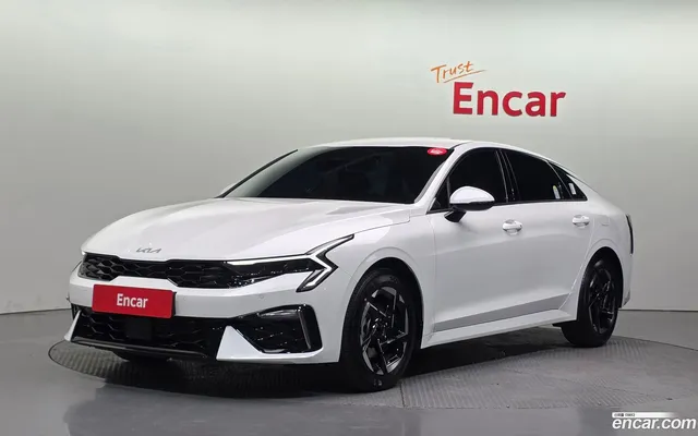 Kia K5 3 2.0 — миниатюра 1