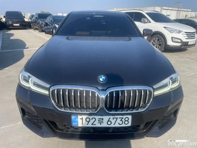 BMW 5 Series (G30) 520i M — миниатюра 1
