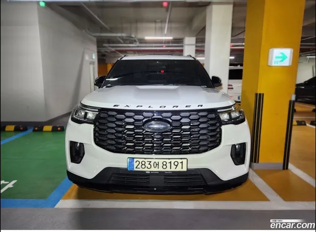 Ford Explorer 2.3 ST- 4WD — миниатюра 1