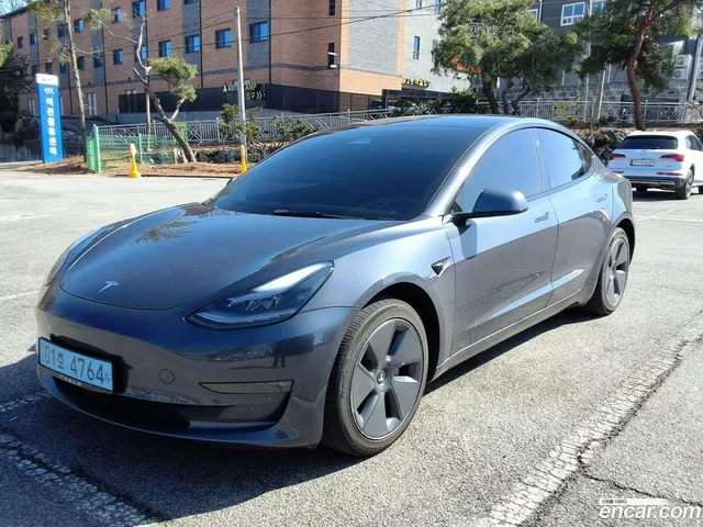 Tesla Model 3 AWD — миниатюра 1