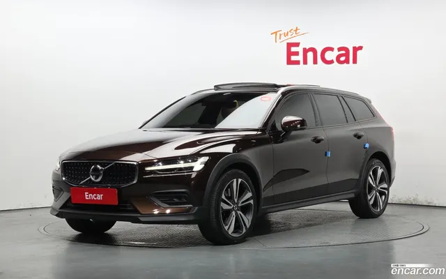 Volvo V60 2 B5 AWD — миниатюра 1