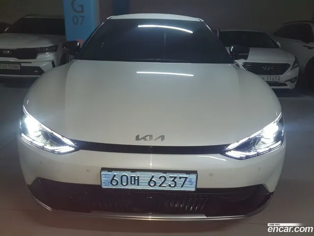 Kia EV6 4WD — миниатюра 1