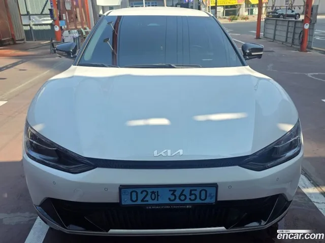 Kia EV6 — миниатюра 1