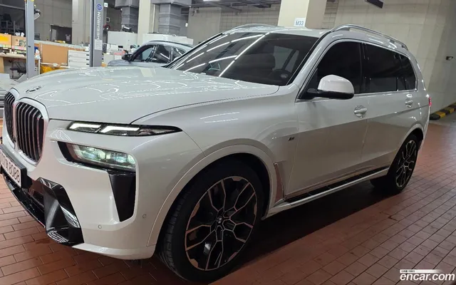 BMW X7 (G07) xDrive 40i M 6 — миниатюра 1