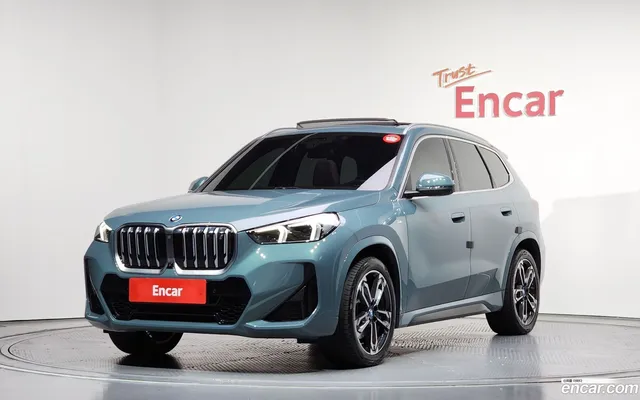 BMW iX1 (U11) xDrive 30 M — миниатюра 1