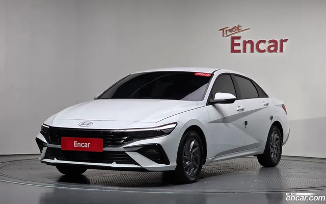 Hyundai Avante CN7 Hybrid — миниатюра 1