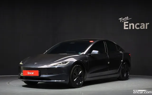 Tesla Model 3 RWD — миниатюра 1