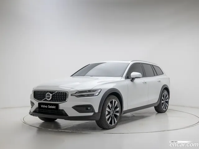 Volvo V60 2 B5 AWD — миниатюра 1