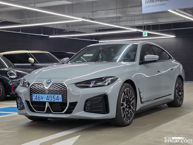 BMW i4 eDrive40 M — миниатюра 1