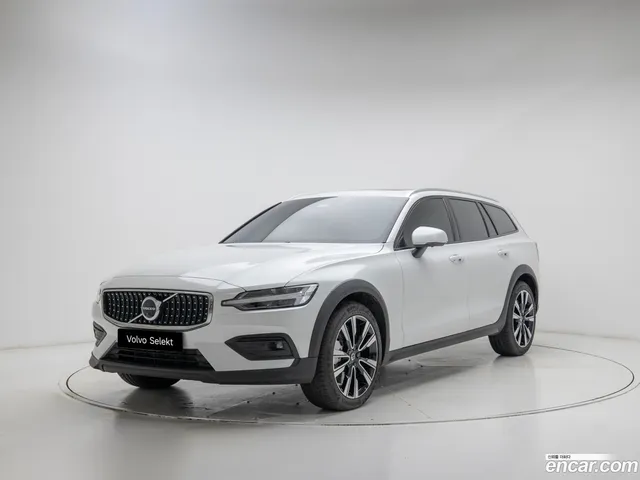 Volvo V60 2 B5 AWD — миниатюра 1