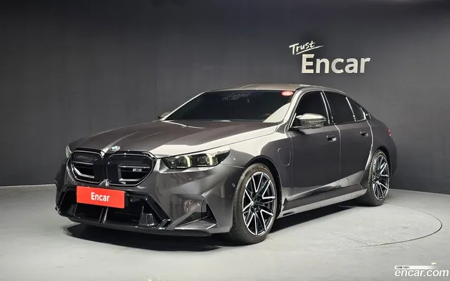 BMW M5 (G90) M5 — миниатюра 1