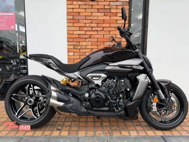 DUCATI X V4 — миниатюра 1