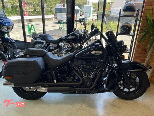 HARLEY-DAVIDSON FLHCS