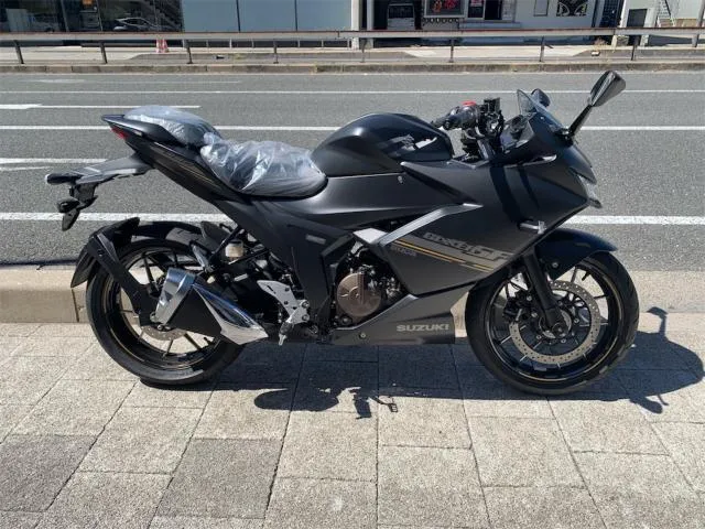Suzuki GIXXER