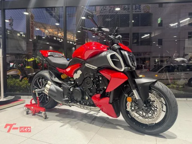 DUCATI V4 — миниатюра 1